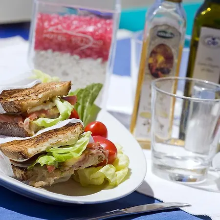 Vittorio 3* Barano dʼIschia