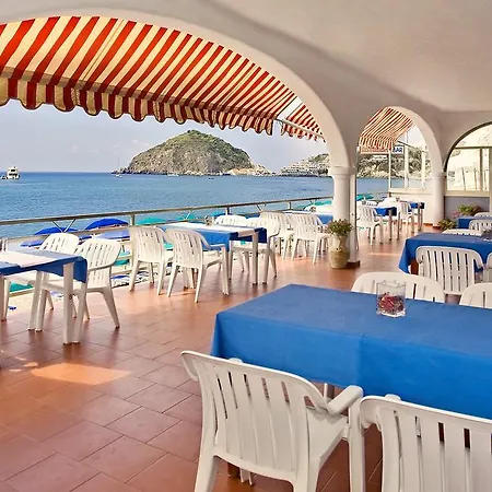 Ξενοδοχείο Vittorio 3*