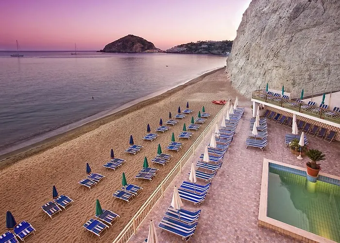 Vittorio 3* Barano dʼIschia